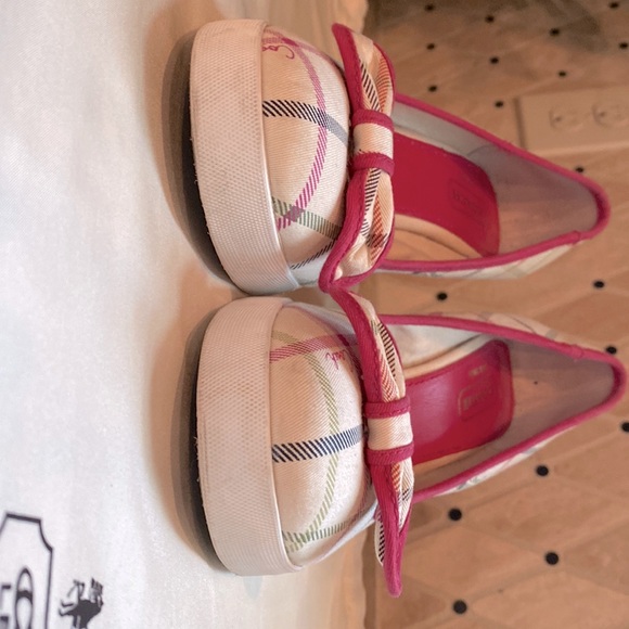 COACH tennis shoe wedges in classic multicolored tattersall tartan print. Size 8 - Picture 7 of 10